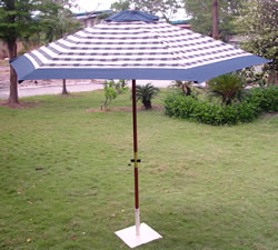 Blue Check Hardwood Garden Parasol with Crank - 2.75m