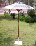 Green Check Hardwood Garden Parasol with Crank - 2.1m