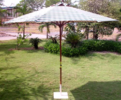 Green Check Hardwood Garden Parasol with Crank - 3m