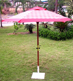 Terracotta Check Hardwood Garden Parasol with Crank - 2.1m