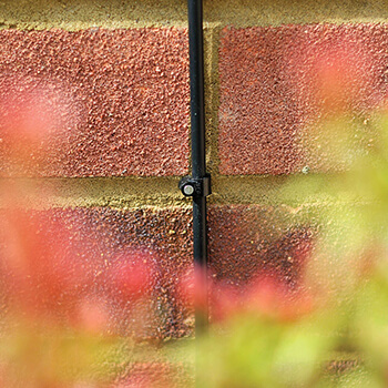 Image of Hozelock Micro Irrigation Wall Clip (4mm) - 2782