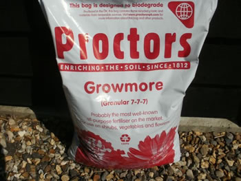 Image of 20kg Sack of Proctors Growmore fertiliser