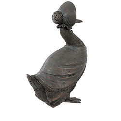 Extra image of 44 cm Jemima Puddle duck solid resin sculpture garden ornament Beatrix Potter