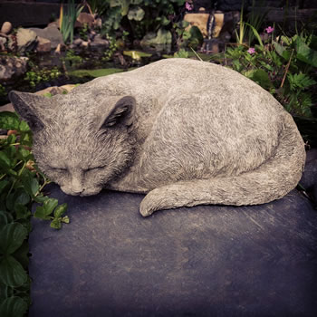 Image of Curled up Cat Stone Ornament