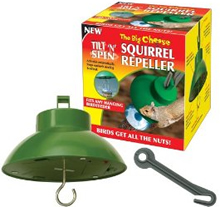 Tilt 'n' Spin Squirrel Repeller