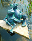 Two Frogs Pond Spitter