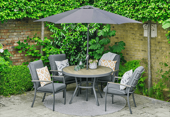 Image of LG Monza 4 Seat Set with Highback Armchairs and 2.5m Parasol