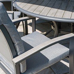 Extra image of LG Turin Bistro Set