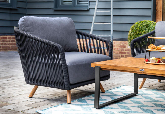 Image of Hartman Eden Lounge Chair Carbon/Noir Rope/Acacia wood