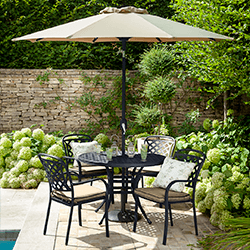 Image of Hartman Berkeley 4 Seat Round Dining Set in Bronze / Amber