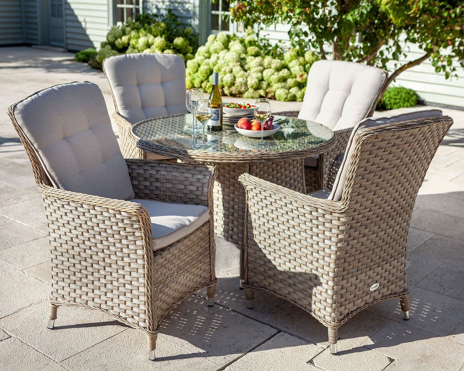 Hartman Heritage 4 Seater Dining Set In, Round 4 Seater Rattan Garden Table And Chairs
