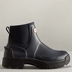 Small Image of Hunter Women's Balmoral Field Hybrid Chelsea Boots - Navy