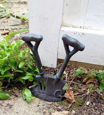 Image of Cast Iron Doorstop Spade and Fork Garden Ornament
