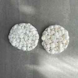 Image of 2 bags of 1kg White Stones (2kg)