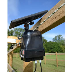 Extra image of HOTLINE Electric Fencing Shrike 3v Battery ENERGISER with Solar Panel