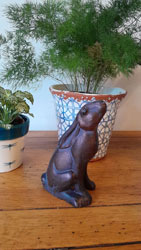 Extra image of Miniature Moongazing Hare Garden Sculpture