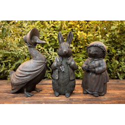 Extra image of 44cm Peter Rabbit Superb Sculpture garden Ornament Solid resin Beatrix Potter