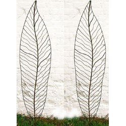 Small Image of Pair Of Giant Leaves Border Stakes In Sturdy Metal - 150cm