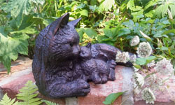 Extra image of Cat and Kitten Sculpture Figurine - Mother Cat Cuddling Baby Kitten