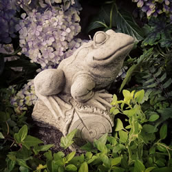 Small Image of Tree Frog Stone Ornament